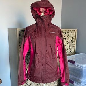 [Columbia] Burgundy and Pink Hooded Windbreaker